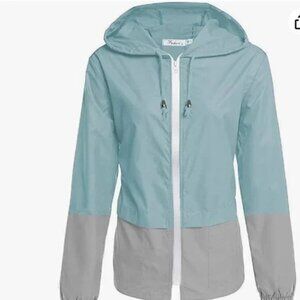 Women's Lightweight Hooded Raincoat Waterproof Active Outdoor Rain Jack